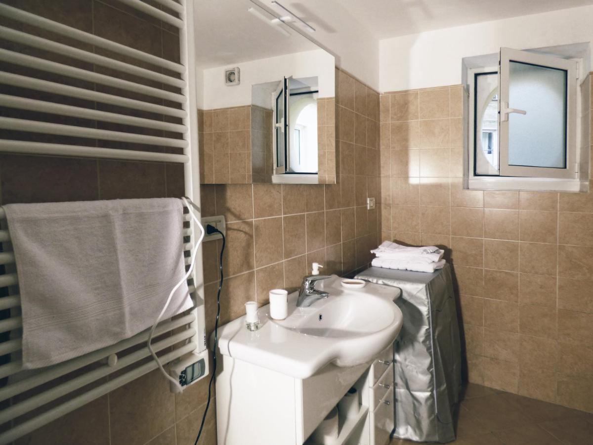 Casa Maura - 2 Passi Nella Storia Daire Cenova Dış mekan fotoğraf