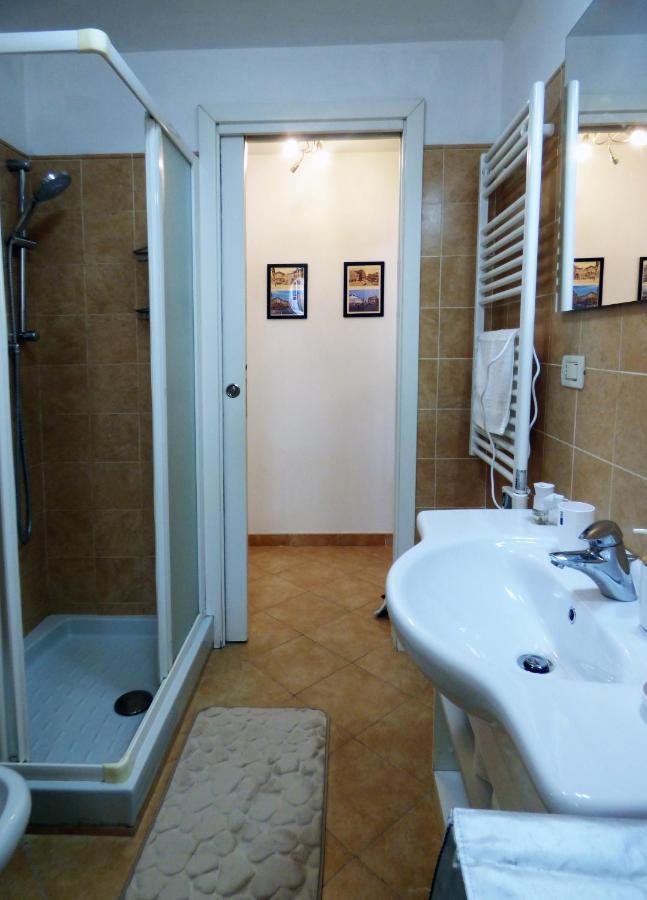 Casa Maura - 2 Passi Nella Storia Daire Cenova Dış mekan fotoğraf
